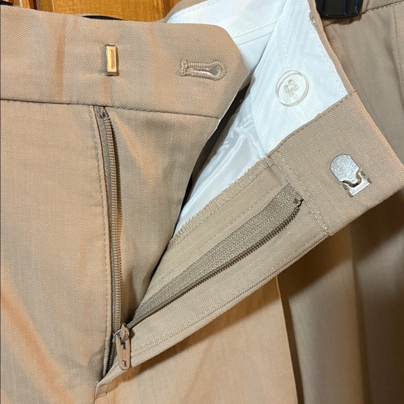 NEW! Banana Republic Tapered Tan Pants - Ankle Length - High Rise - Size 4P - Picture 5 of 11